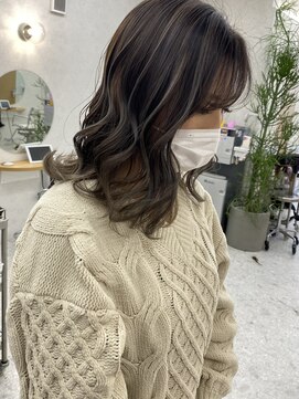 キノ(kino) グレージュハイライト透明感白髪ぼかし