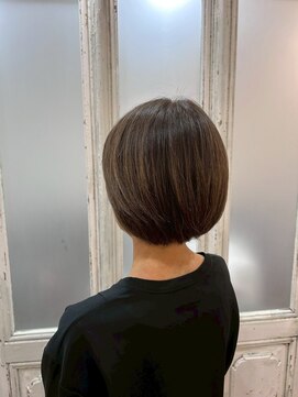 サロン ド ルイス 艶ボブ