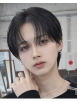 ポーチバイハニー オモテサンドウ(PORCH by HONEY omotesando)&nbsp;ニュアンスセンターパート刈り上げセンターパートフェザーパーマ