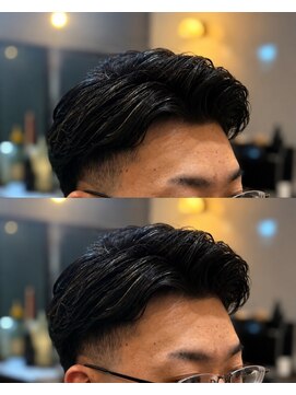 ゼロスバーバー(0's BARBER SHOP) 束感黒髪アイロンパーマ人気流行短髪清潔感メンズ