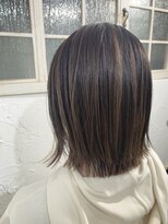 ネオリーブ シュシュ 神保町店(Neolive susu)&nbsp;畠山雄大　外ハネボブスタイル・シャドールーツカラー