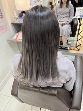 アールモンドヘア新世界 【北見】＃グラデージョンカラー＃ダブルカラー