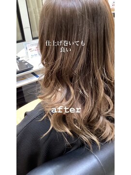 アキコ(AKIko) ゆる巻き艶髪スタイル