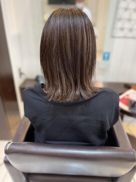 スティラ スムース 高田馬場(Stilla smooth) 白髪を馴染ますハイライトカラー