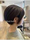 ショートボブ
