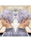 シルバーカラーショートヘア