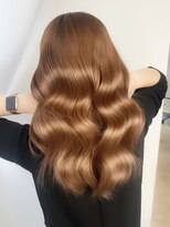 スタートウキョウ 渋谷(STAR TOKYO)&nbsp;くびレイヤーエモージュ小顔似合わせカット斜めバングイメチェン