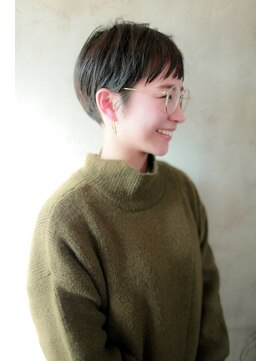 フィルドール(fild'or) 〈ヘルシーでオシャレな黒髪艶感〉マッシュショート