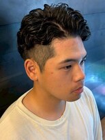 ディスイズバーバーフォース(THIS IS BARBER 4th)&nbsp;メンズパーマ スペインカール オールバック バーバー フェード