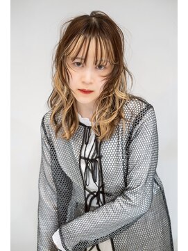 イル(ill) ウルフ インナー ベージュ レイヤー