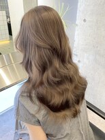 サンク 原宿 表参道(cinq)&nbsp;表参道グレージュケアブリーチヘーゼルベージュ顔まわりレイヤー