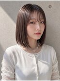 ベージュカラーシースルーぱっつんウルフミディアムくびれ巻き☆