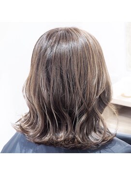 ヘアアンドメイク アクシス(AXIS) おもかるロブ