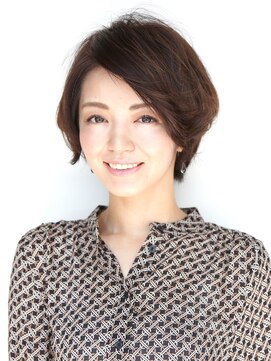 カラーラボ Ario上尾(COLOR LABO) 魅力を引き出す前下がりボブ［上尾］