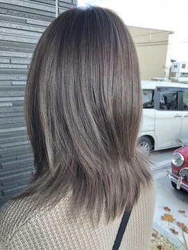 トゥエンティ(twenty) ナチュラルウルフ