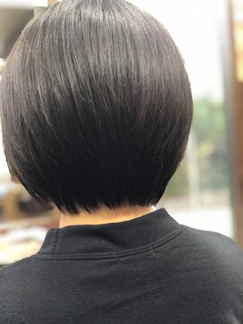 ハーモニックサロン キュア(harmonic salon Cure) グラデーションボブ