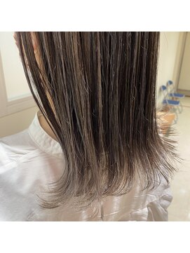 シャンプーボーイ グレージュハイライト☆