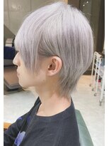 デイズ(days)&nbsp;シルバーカラーマッシュウルフスリークショート　ブリーチカラー