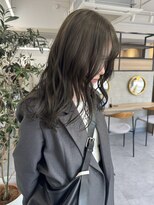 シー(thee) オリーブグレージュ