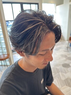 ラグ バイ シゲルカットクラブ 神田久志本店(lag) センターパート×ホワイトメッシュ