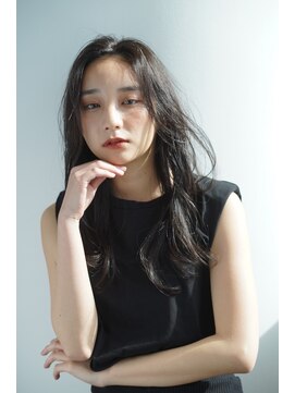 ルフュージュ バイ プロデュース 相模大野店(Refuge by Produce) 暗髪/レイヤーカット/長めバング