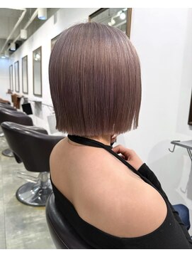 アルトラ(ALTLA) 切りっぱなしボブ×ラベンダーシルバー