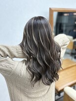 リングバイモアムー(Ring by Moremuu)&nbsp;人気スタイル　ハイライトカラー