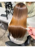 乾かすだけでツヤとまとまりを叶える美髪縮毛矯正