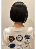 大人の王道ボブ｜艶カラーで上品な後ろ姿