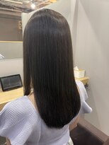 アトレ アネックス(attrait ANNEX)&nbsp;セミロング×グレージュで叶える大人っぽい透明感