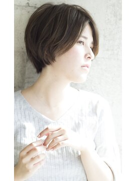 ロミー 本厚木(ROMMY.) 大人の前下がりニュアンスショート / ロミー本厚木