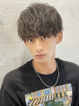 アーリー(Ali'i) ソフトツイストパーマツーブロックマッシュ束感ショート