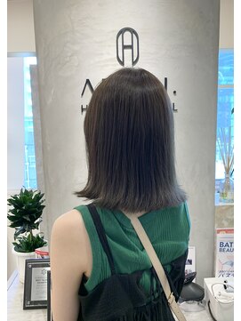 アマニ ヘアー ホスピタル(AMANI. HAIR HOSPITAL) オリーブベージュ◎外はねBoB
