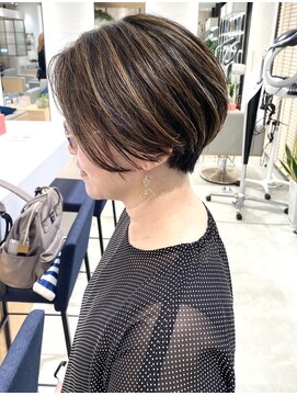 ステアケース 武蔵小杉店(stair:case) 大人くびれショート/ツーブロック/白髪ぼかし/武蔵小杉/自由が丘