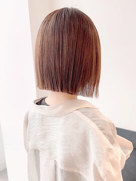 ネオリーブ クーロ(Neolive curro) 小顔タッセルボブ×似合わせカット[ボブ/縮毛矯正/横浜韓国]