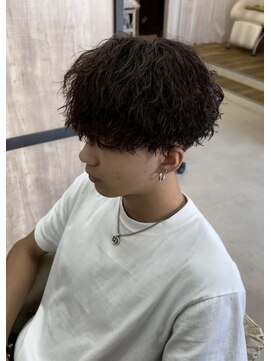 メンズギフト(men's GIFT) 波巻きパーマツイストマッシュツーブロック刈り上げ