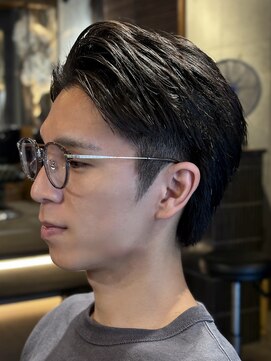 ニゲラ 町田(NIGELA) ナチュラルフェザースタイル