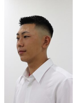 バーバーライラック(BARBER Lilac) スキンフェード