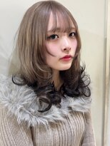 サンチャサロン(sancha salon)&nbsp;エンドカラー×ハイレイヤーで動きたっぷりスタイル
