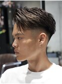 MEN'S/かき上げサイドパート×フェード/ビジネスパーソン向け