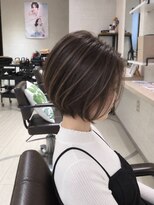 ヘアーサロン ビーネ(Hair salon Bi-ne)&nbsp;上品ハイライトの艶髪ボブ☆