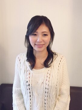 ウィ ラグゼ 北千住店(Oui luxe) クセ毛の方へ◎ 【縮毛矯正 → コテ巻き → アレンジ】