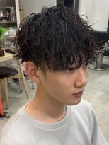 前下がりマッシュソフトツイストスパイラルパーマツーブロック