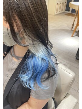 アルクバイネオリーブ 荻窪店(arc by neolive) インナーグラデーションカラーホワイトブルー