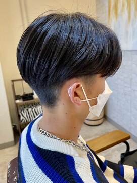 クオリア(Quaria) 黒髪ナチュラルセンターパート☆