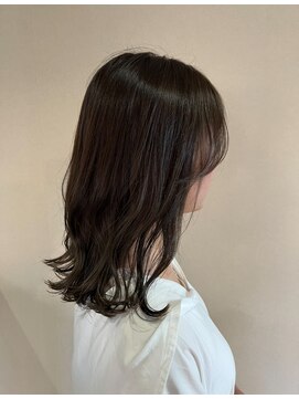 ヘアーアートミュージアム(Hair Art Museum) ナチュラルアッシュ/コテ巻き/透明感カラー　11/4