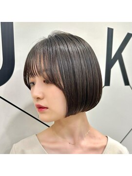 シシ 大宮(She 2.) 乾かして丸くなるショート/丸みショート/前髪/ベージュカラー