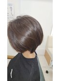 大人女性のためのツヤ髪大人ショート