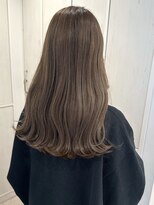 ガーデンヨコハマ(GARDEN YOKOHAMA)&nbsp;セミロングブリーチなしベージュグレージュイメチェンウェーブ秋