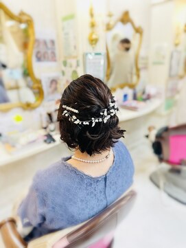 美容室 ティンカーベル ハーフアップ